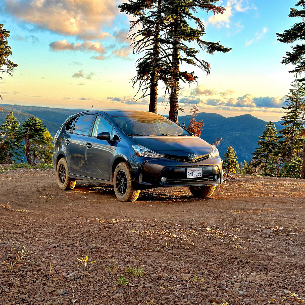 2012-2017 Toyota Prius V 1.5" HD Lift